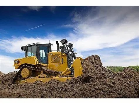 Tractor de oruga Caterpillar D7H en movimiento de tierra