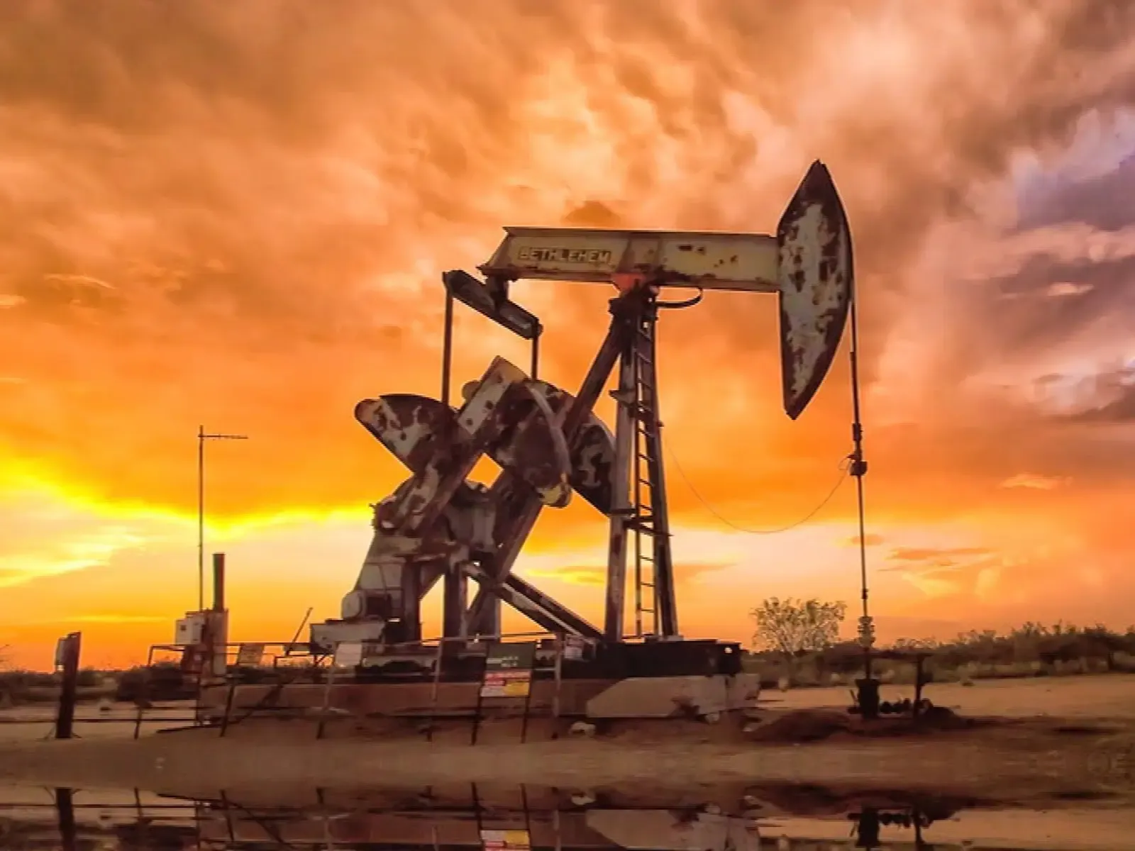 Balancín petrolero en producción: aplicaciones OILTEC para recuperación de pozos